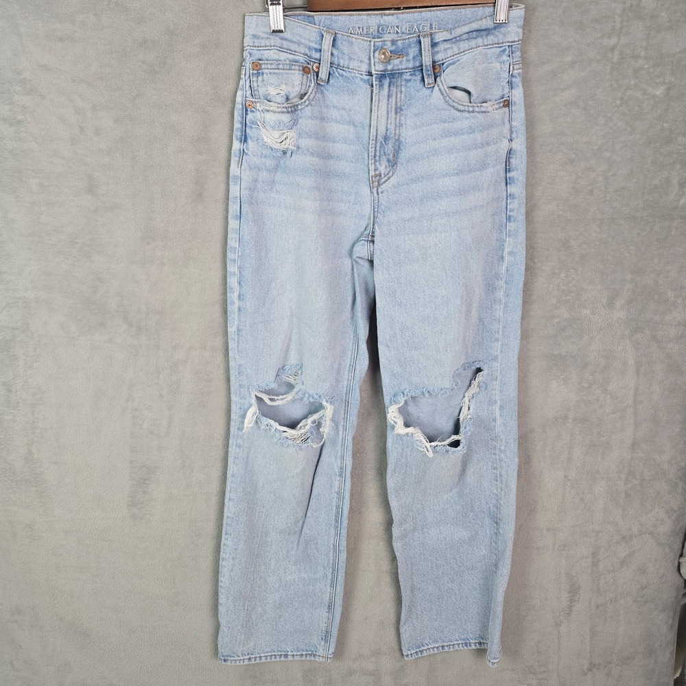 American Eagle Stovepipe High Rise Distressed Straight Jeans Light Wash Size 2